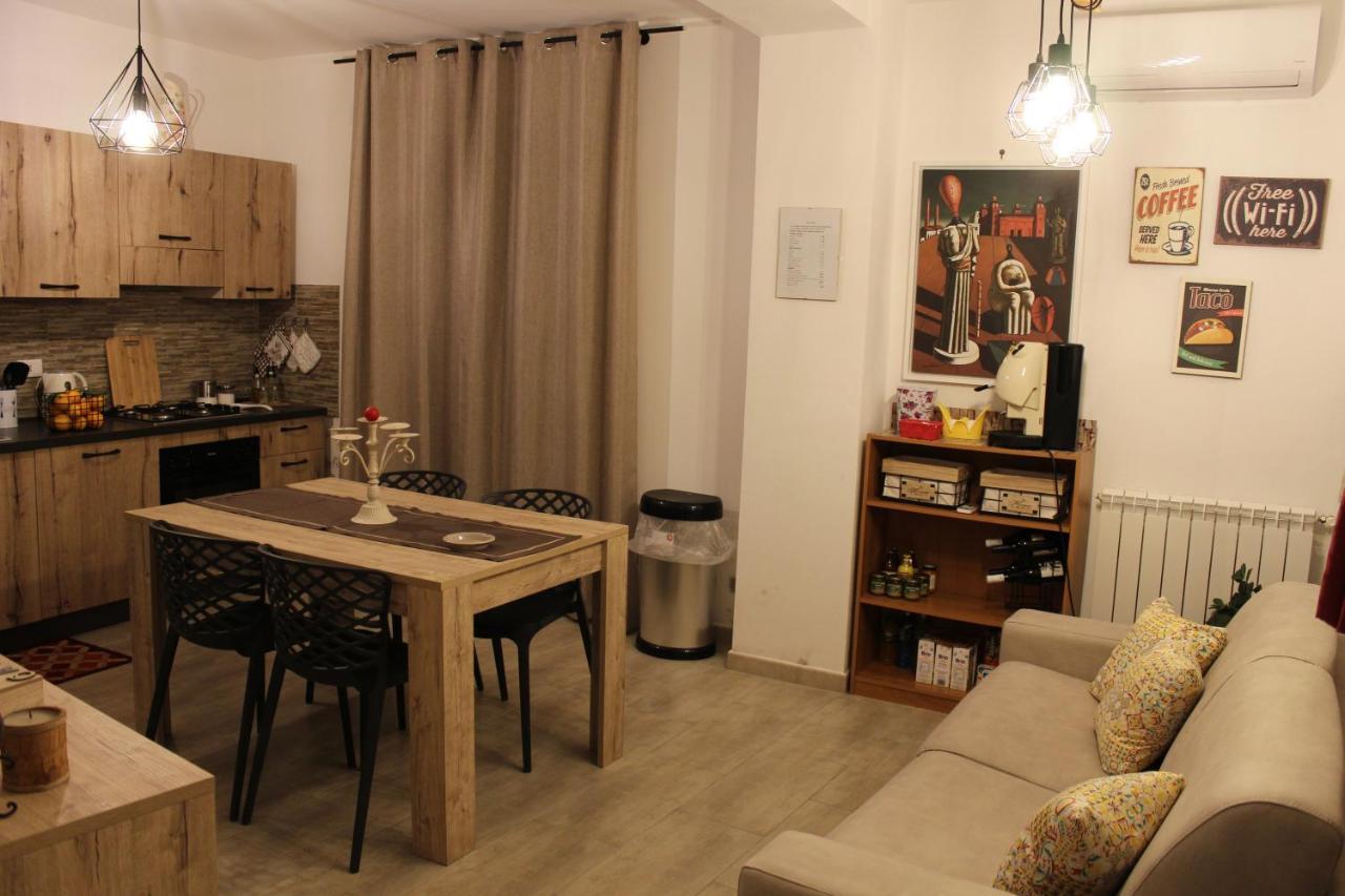 Zisa Home Ai Cantieri Culturali-Facile Posteggio In Strada No Ticket Palermo Kültér fotó