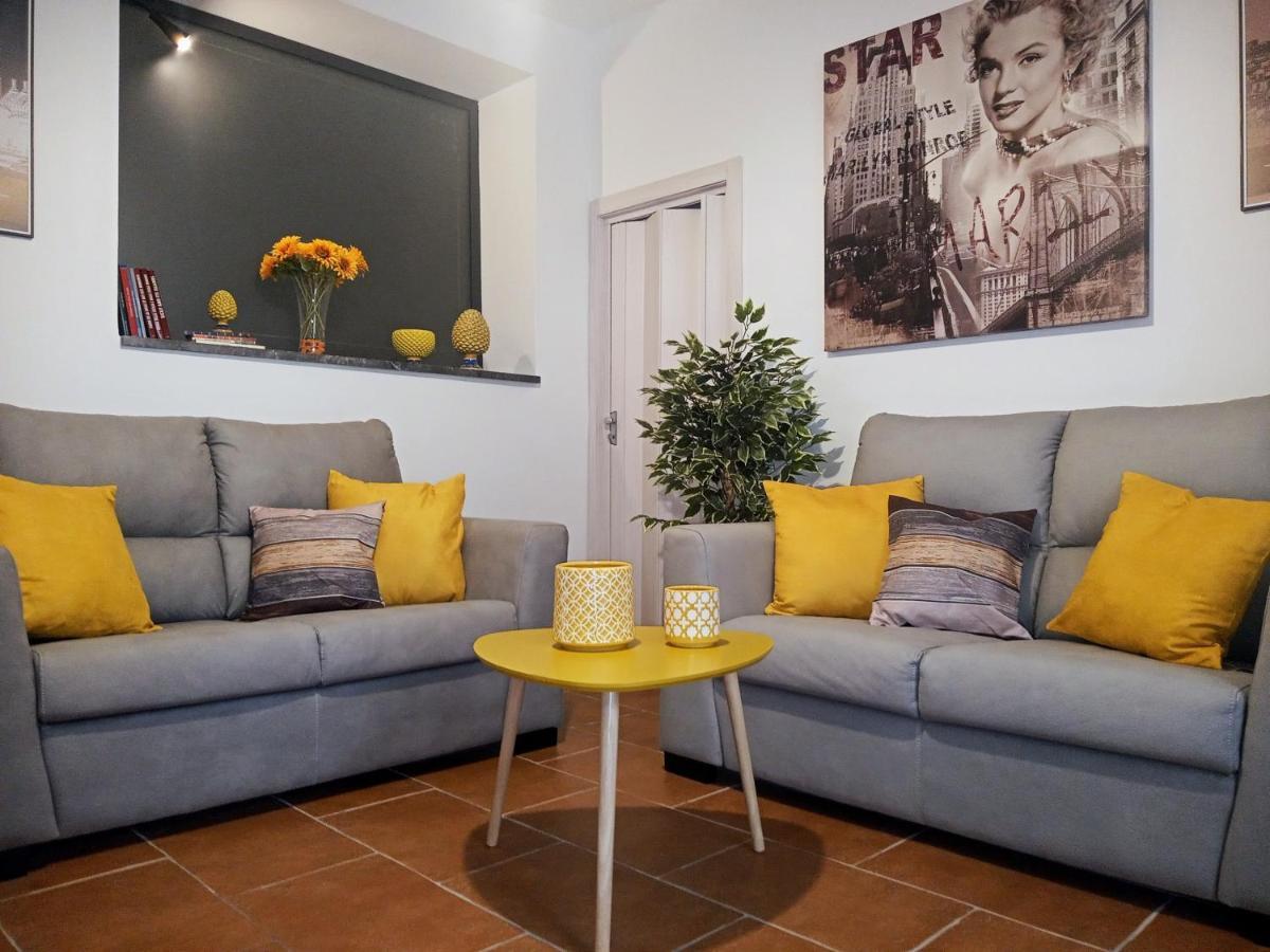Zisa Home Ai Cantieri Culturali-Facile Posteggio In Strada No Ticket Palermo Kültér fotó